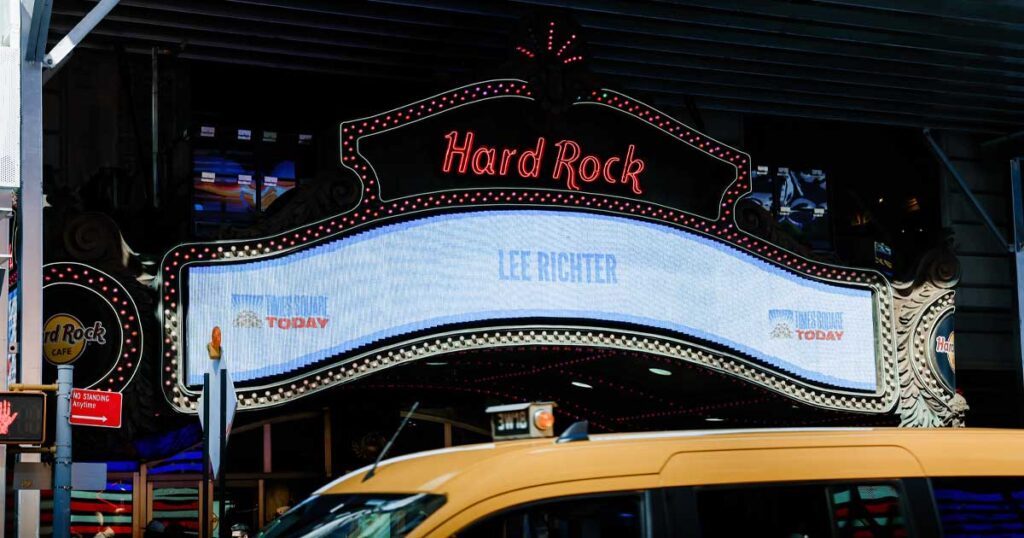 Lee Richter presents in Times Square at Radio City, New York